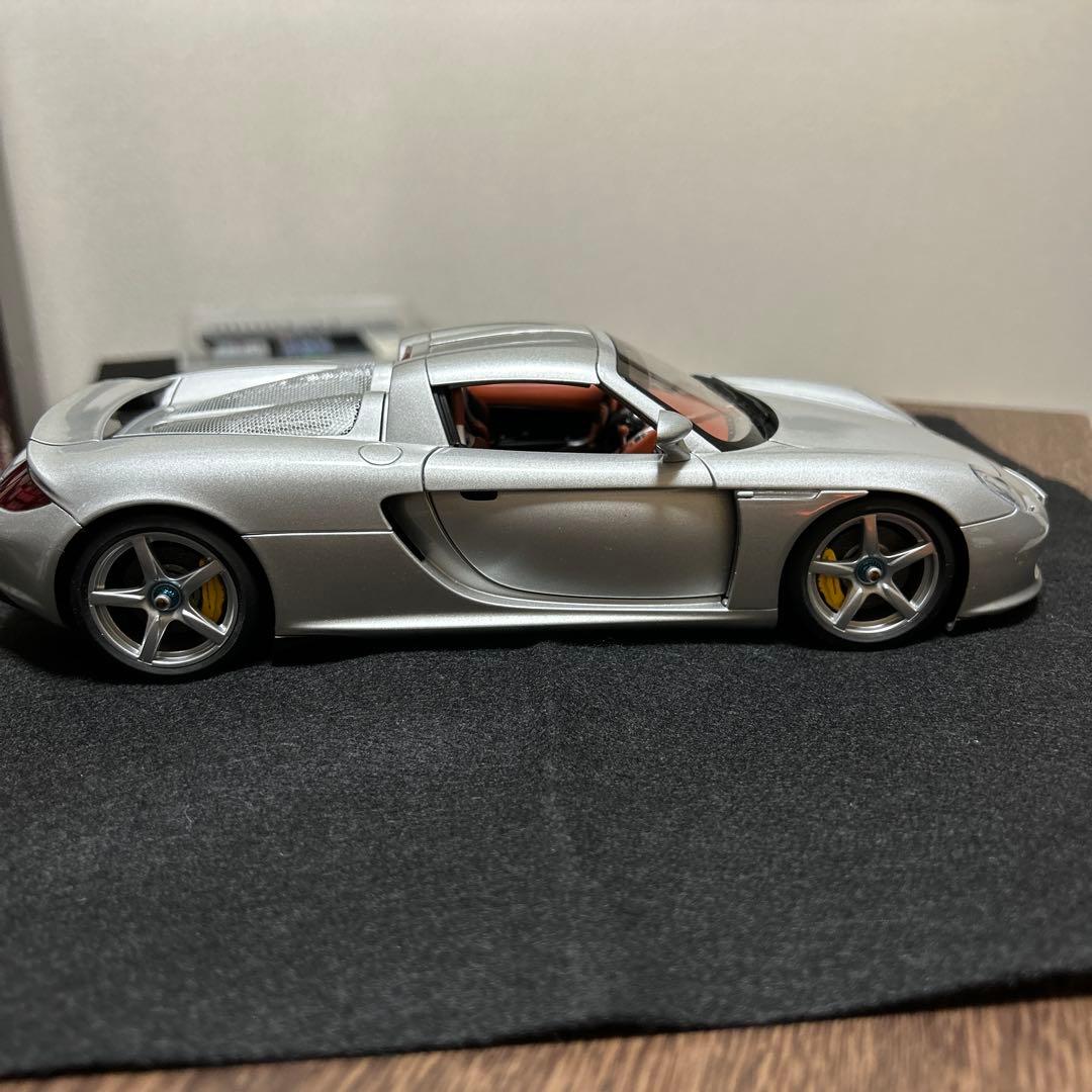 オートアート1/18 ポルシェ カレラGT