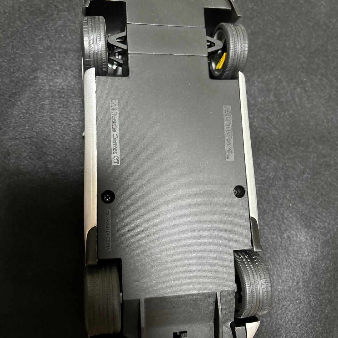 オートアート1/18 ポルシェ カレラGT