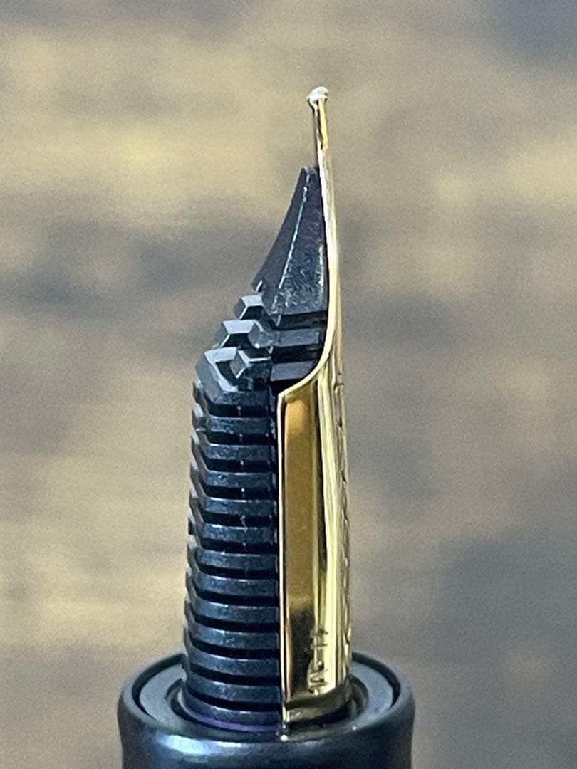 未使用に近い　梨地　21k 字幅M セーラー　万年筆