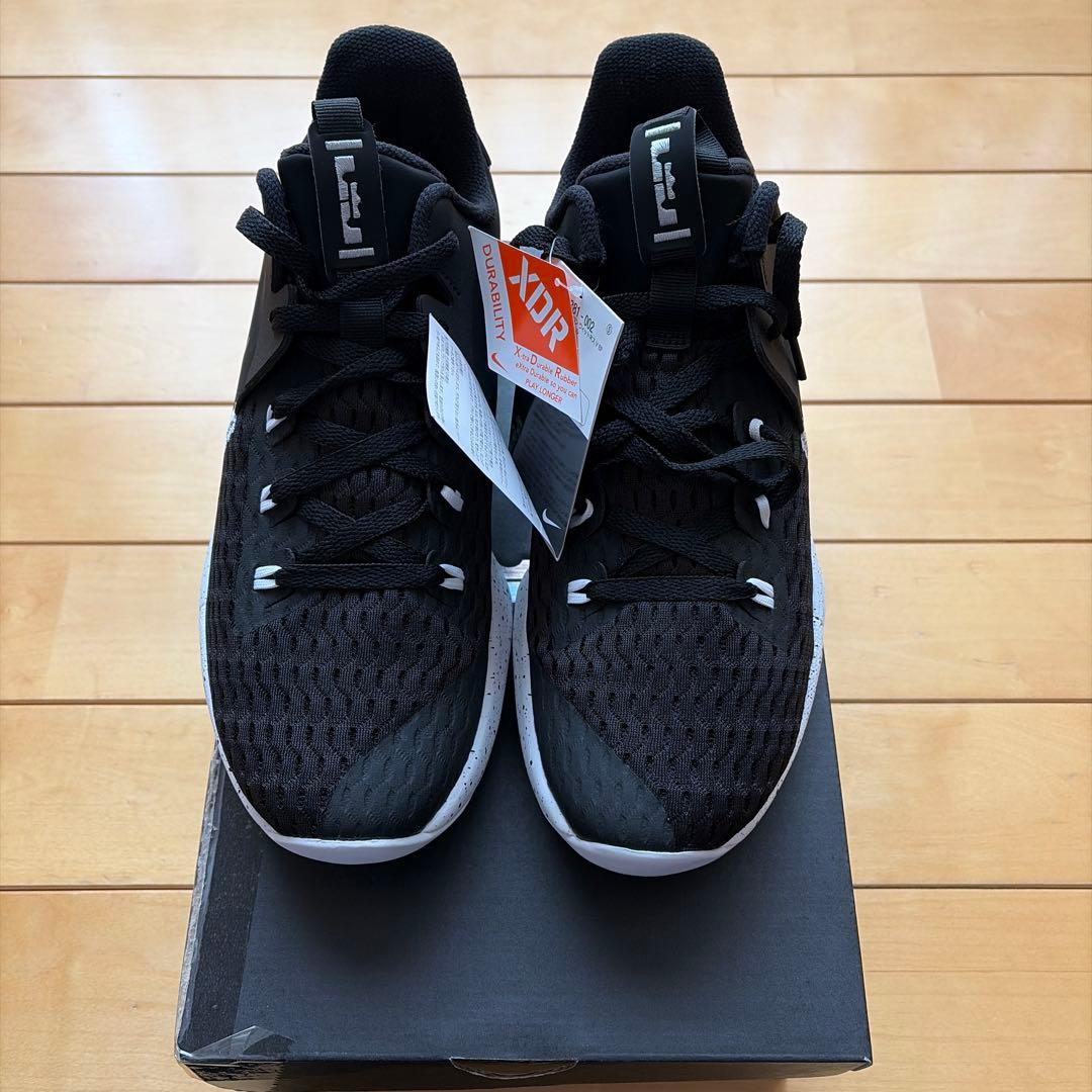 NIKE LEBRON WITNESS V EP レブロンウィットネス 5 EP