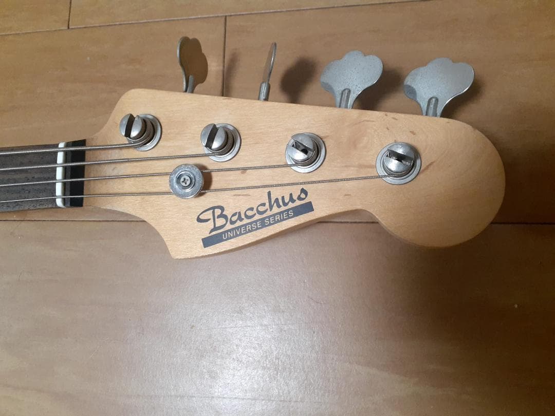 ベース GUITAR BASS BACCHUS JAZZ BASS