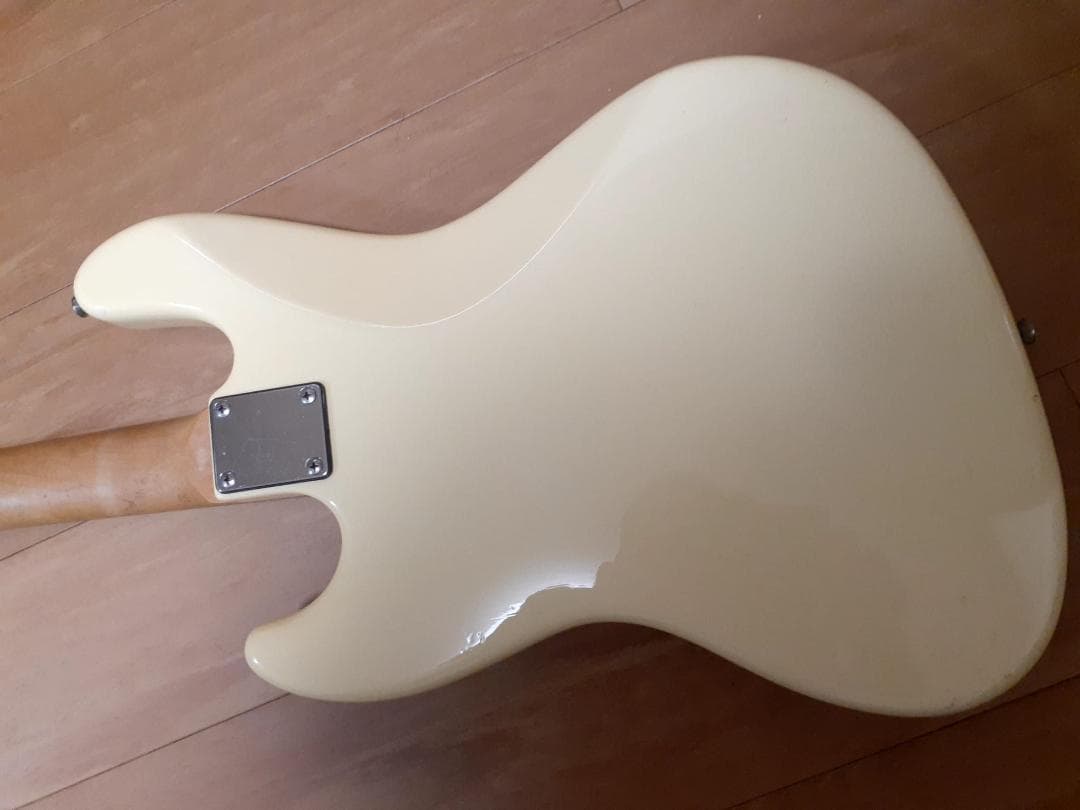 ベース GUITAR BASS BACCHUS JAZZ BASS