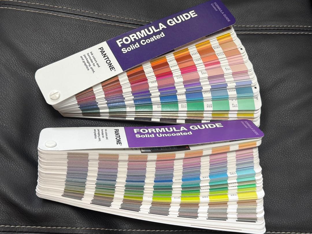 PANTONE パントン　色見本 2冊