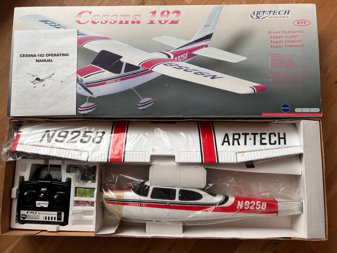 ART-TECH CESSNA182 ラジコン飛行機