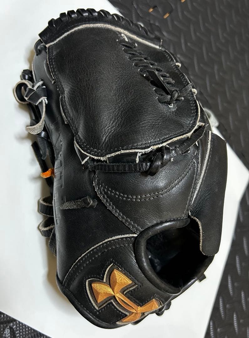 Under Armour 硬式グローブ 黒