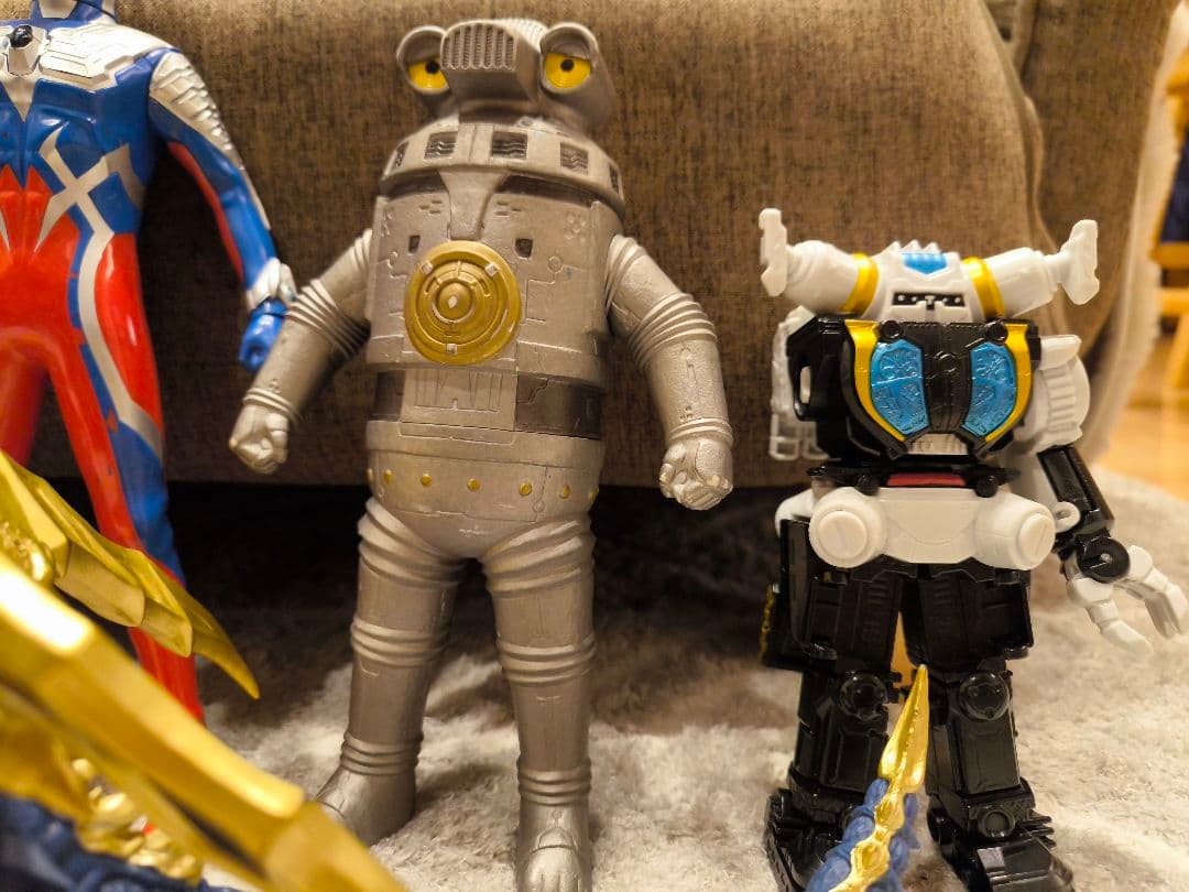 ​【豪華25点】希少ウルトラサウンドフィギュア4体 ＆ ソフビ・メダルまとめ売り