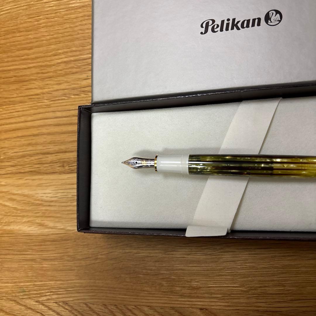 ホワイトトータス スーベレーン M400 万年筆 中字 M ペリカン