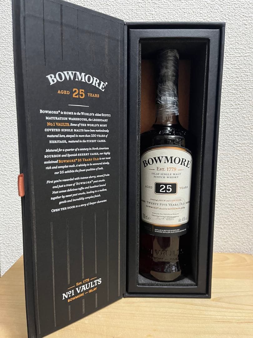 ②【未開栓】 ボウモア 25年 シングルモルト 700ml 43％ 箱あり