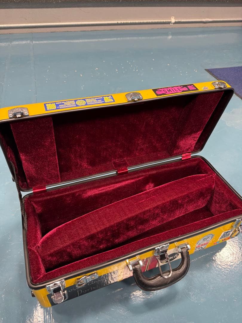 CCシャイニーケース(トランペットダブルケース)イエローステッカー付き