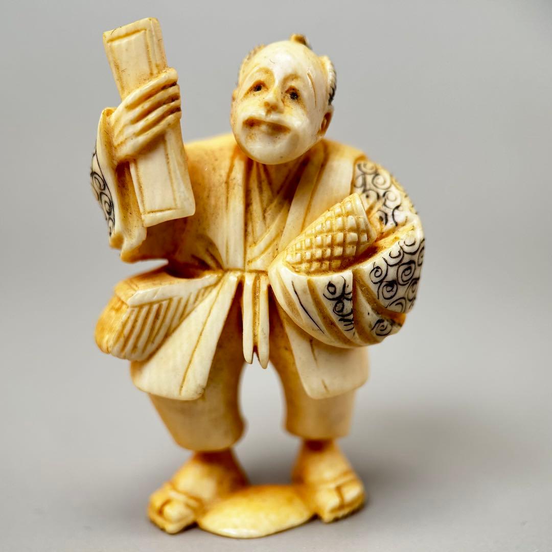 日本の伝統的な職人技彫刻極上根付天然素材アンティーク骨董飾り物古美術置物細密細工