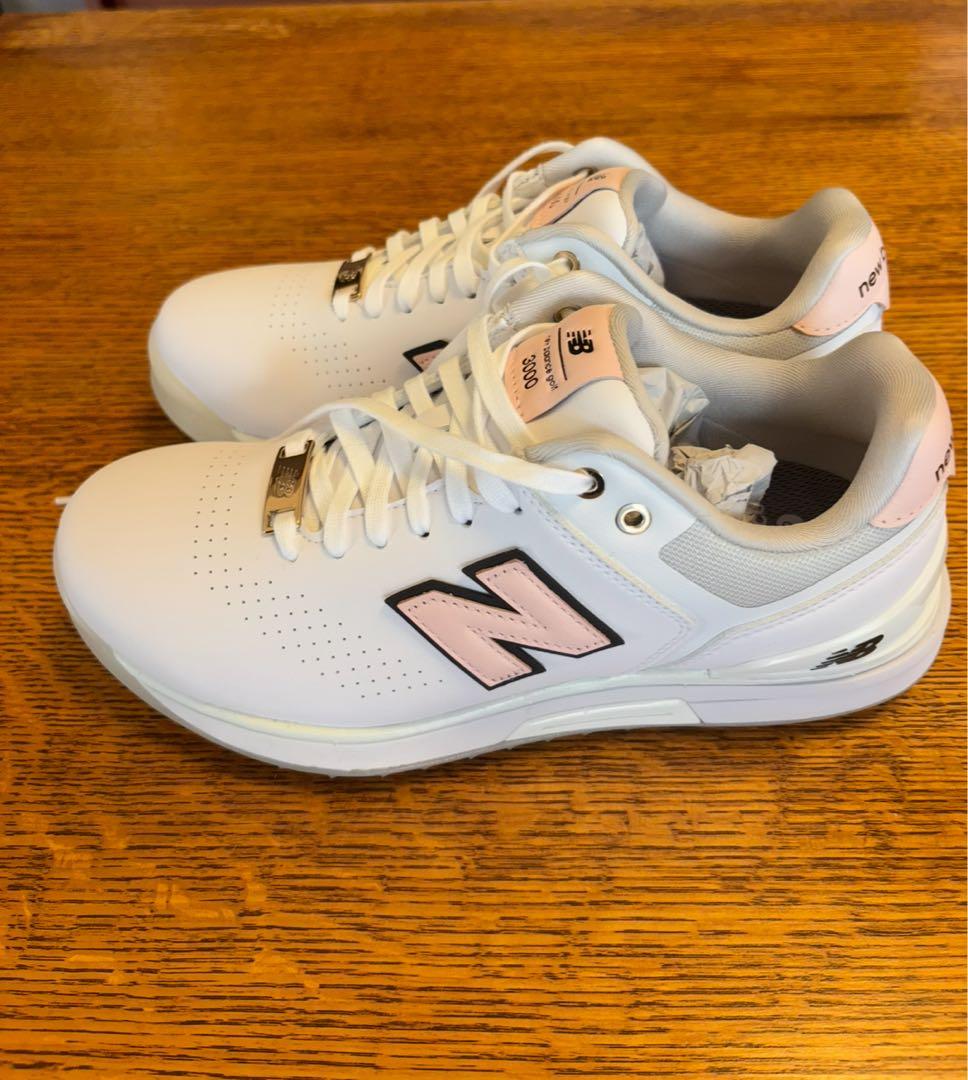 【新品】New Balance 3000 稲見萌音モデル22.5センチ