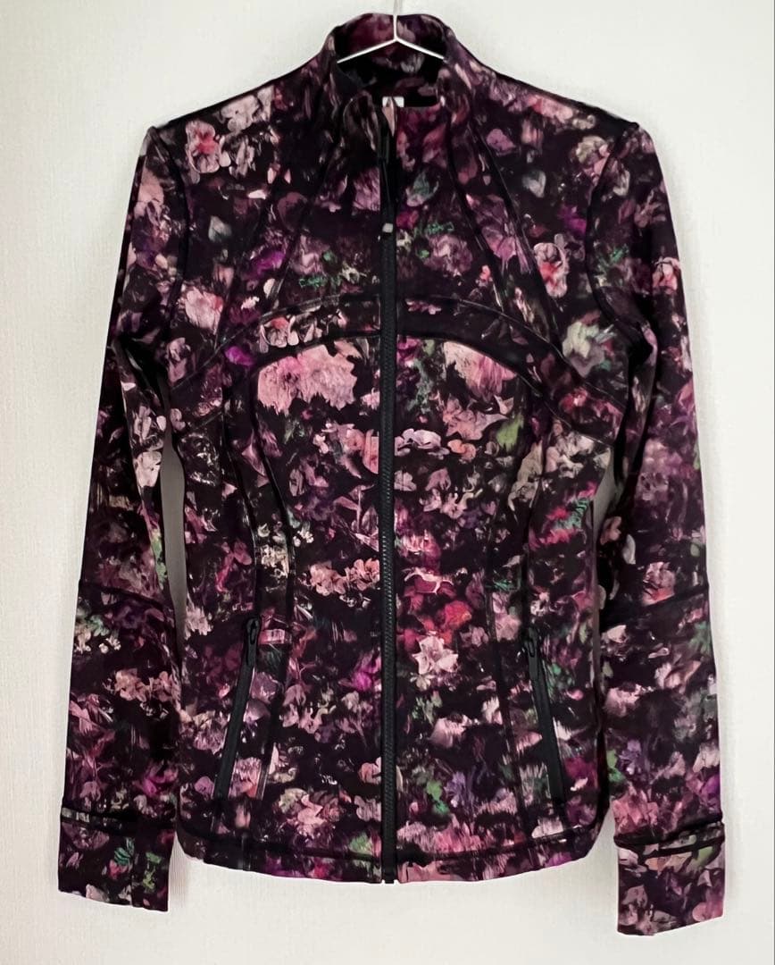 新品未使用　Lululemon Define ジャケット フローラル 6