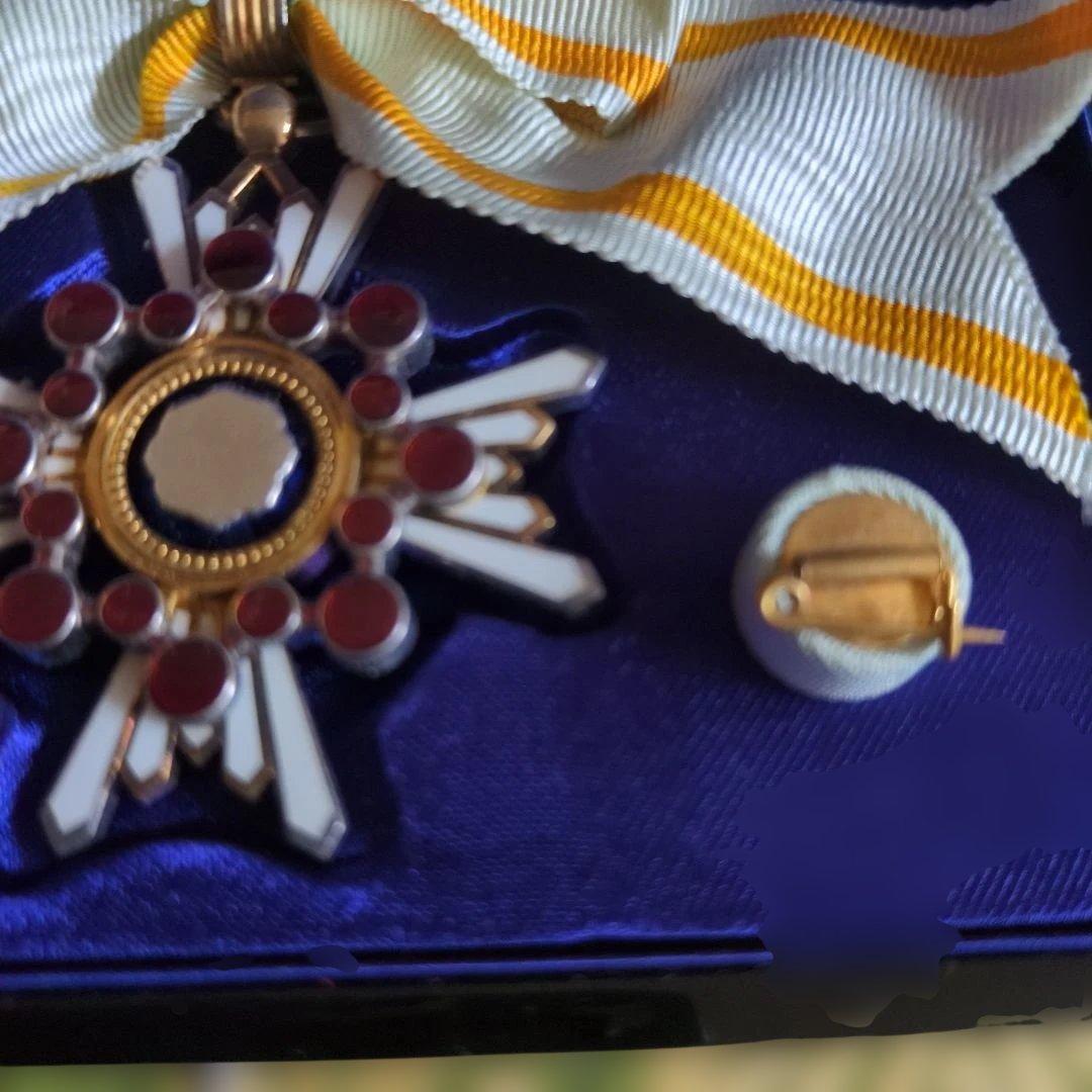 【最終価格】【美品・希少】勲五等瑞宝章 リボン婦人用 塗共箱・略綬付き