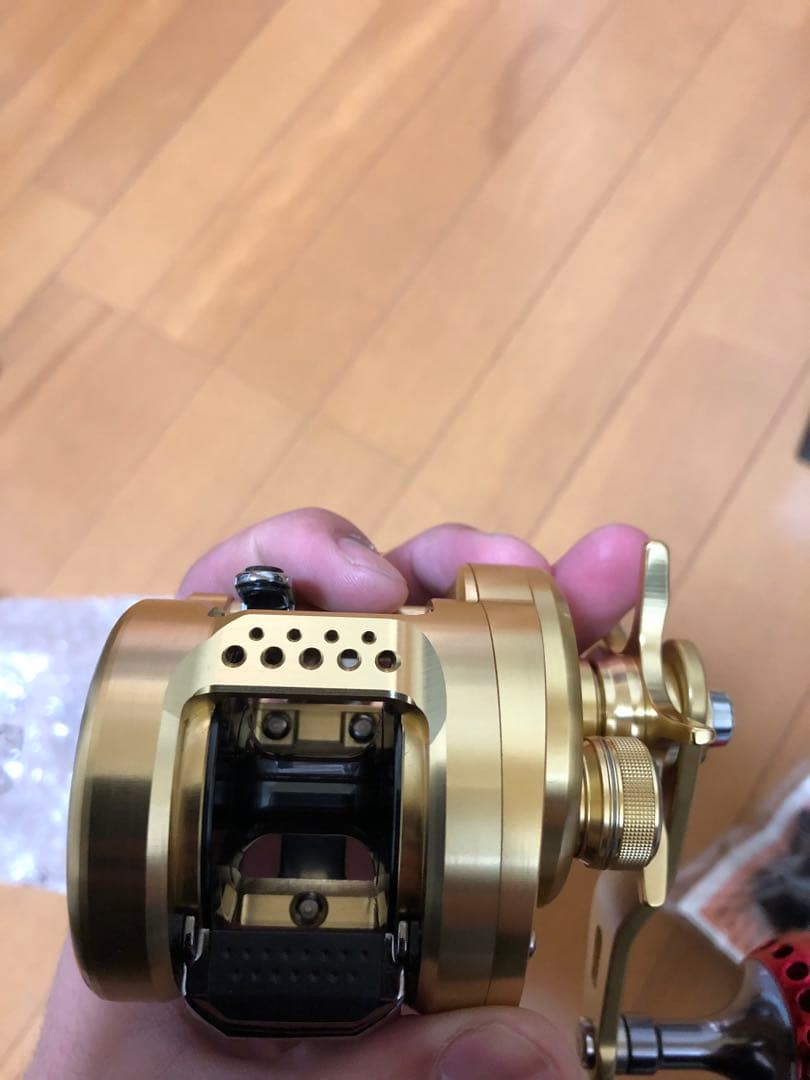 とと　　　　極美品　15オシアコンクエスト300HG