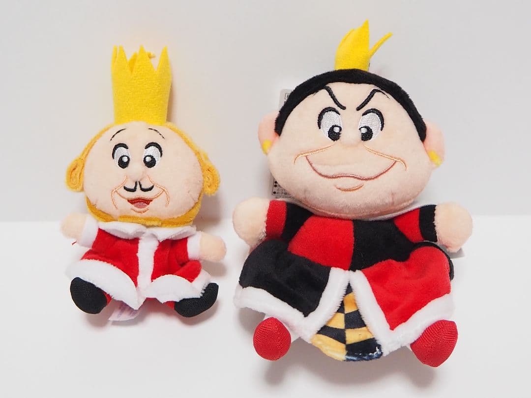 不思議の国のアリス　女王　トランプ兵　ぬいぐるみ　キーホルダー