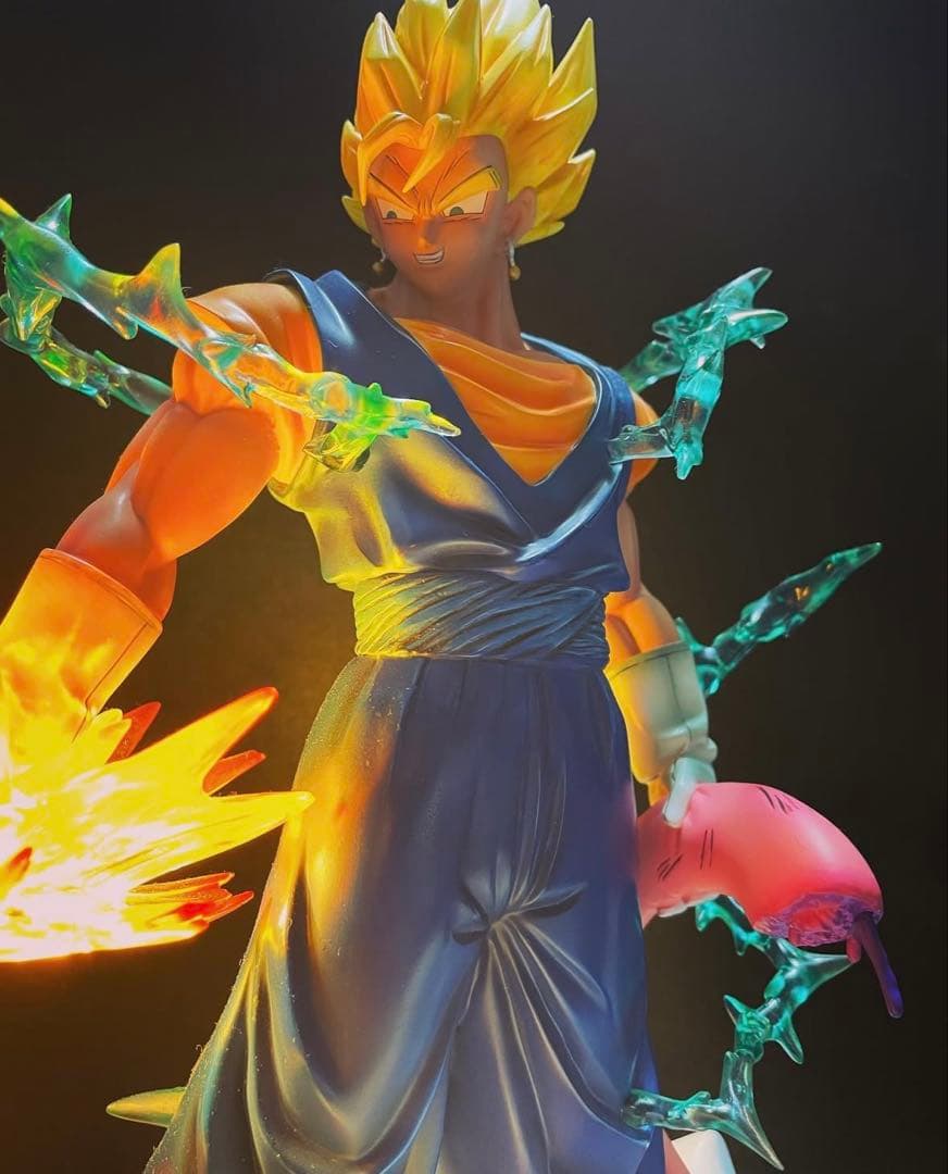 F4 スタジオ　ドラゴンボール　フィギュア　ベジット　vs 魔人ブウ　ガレキ