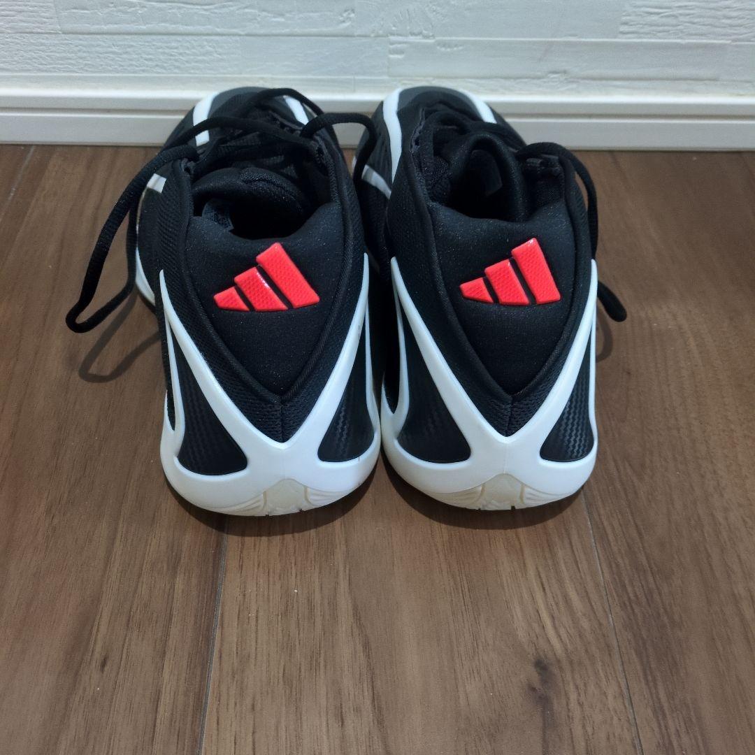 adidas バスケットボールシューズ ２７センチ