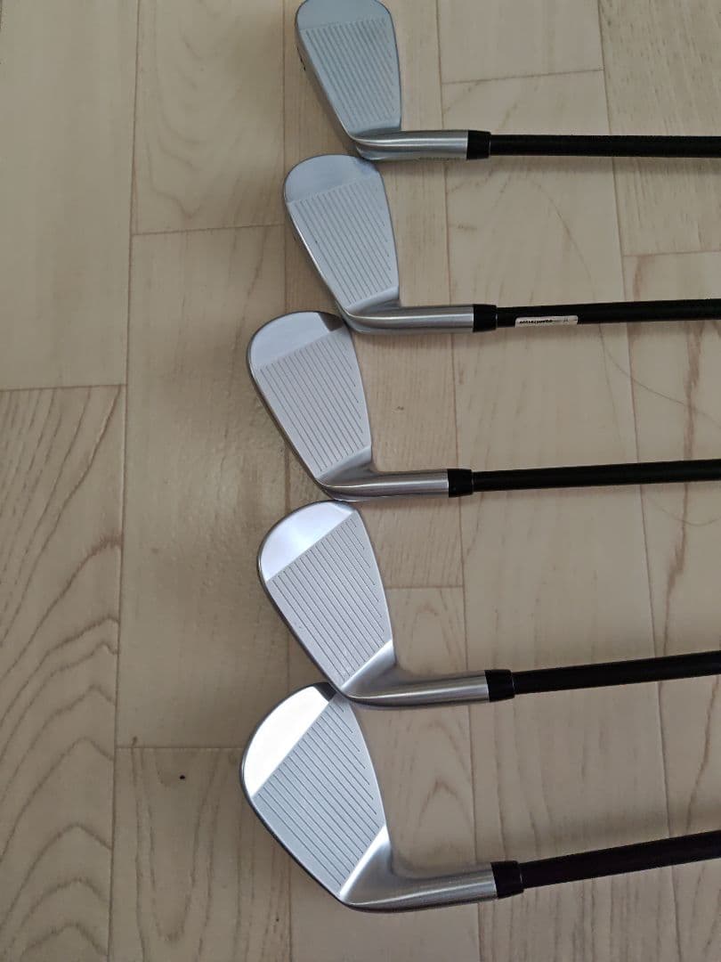 ゼクシオX アイアンセット2022　Miyazaki AX-2カーボンシャフト