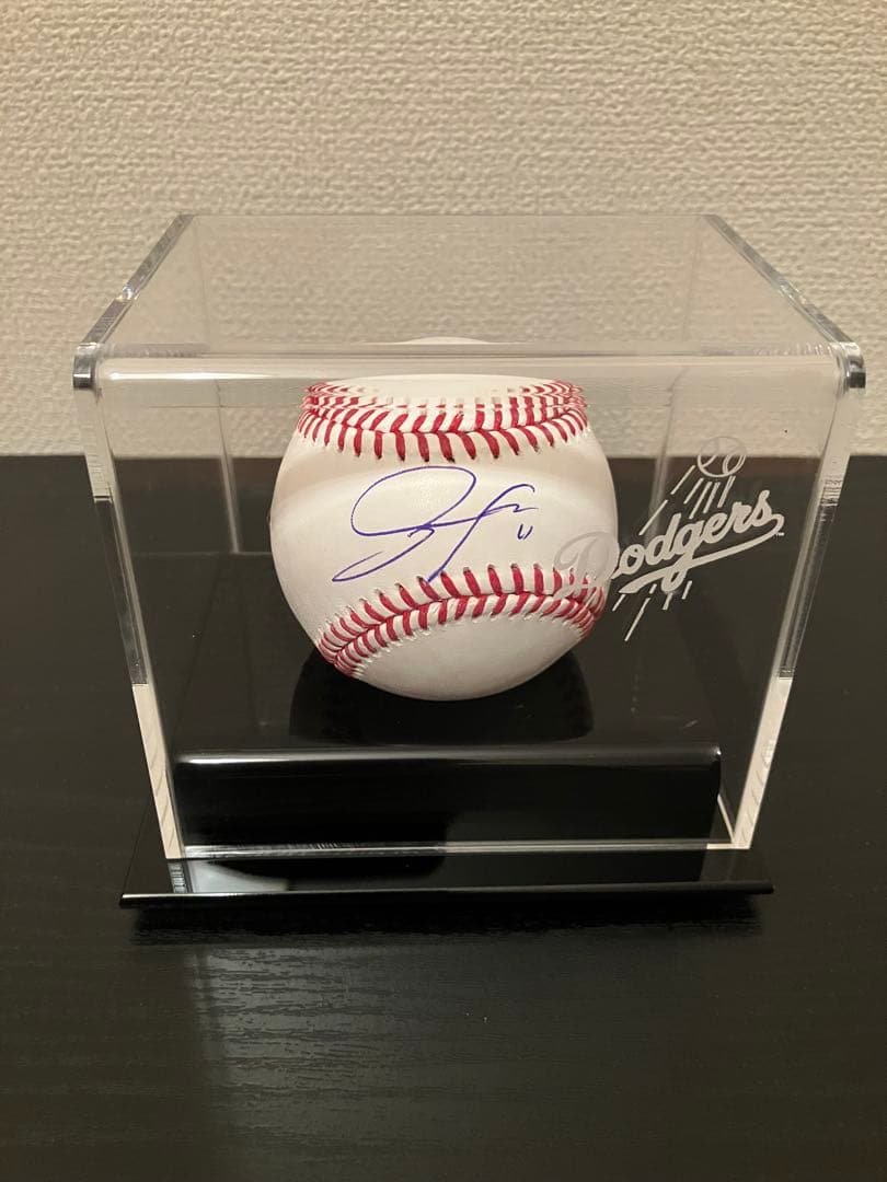 ドジャース 佐々木朗希　サインボール　ケース付 優勝　大谷 fanatics