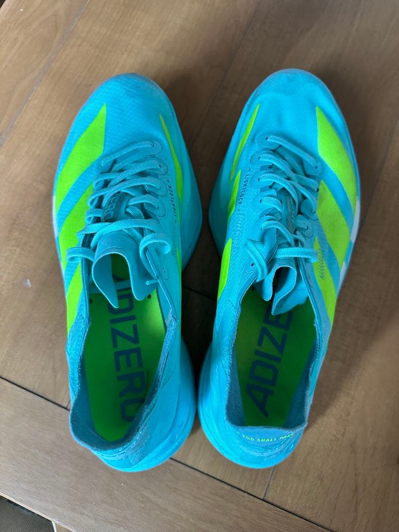 アディゼロ アディオス プロ 4