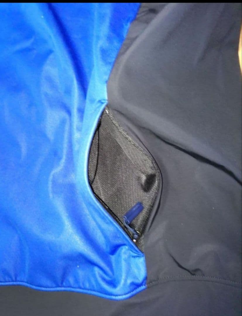 新品タグ付き 未使用保管品 ゴールドウイン GOLDWIN VEST