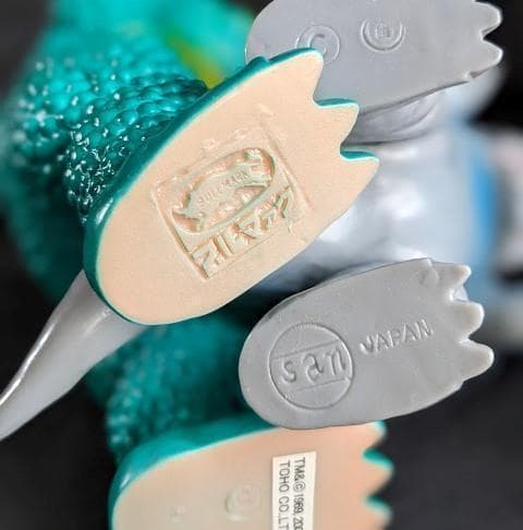 ガバラ＆ミニラ（ブルマァク復刻・マルサン）ソフビフィギュア２体セット