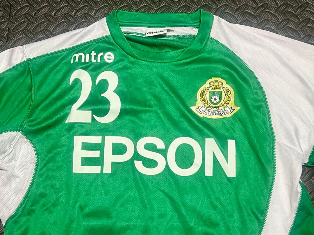 松本山雅　mitre レトロ　レアなサッカーシャツ 背番号23 サイズＬ