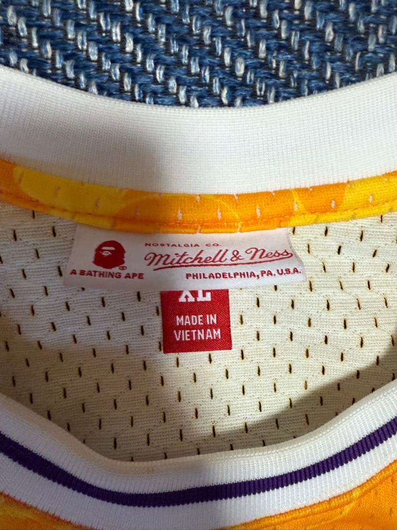 ミッチェルアンドネスコラボ　lakers ユニフォーム　bape
