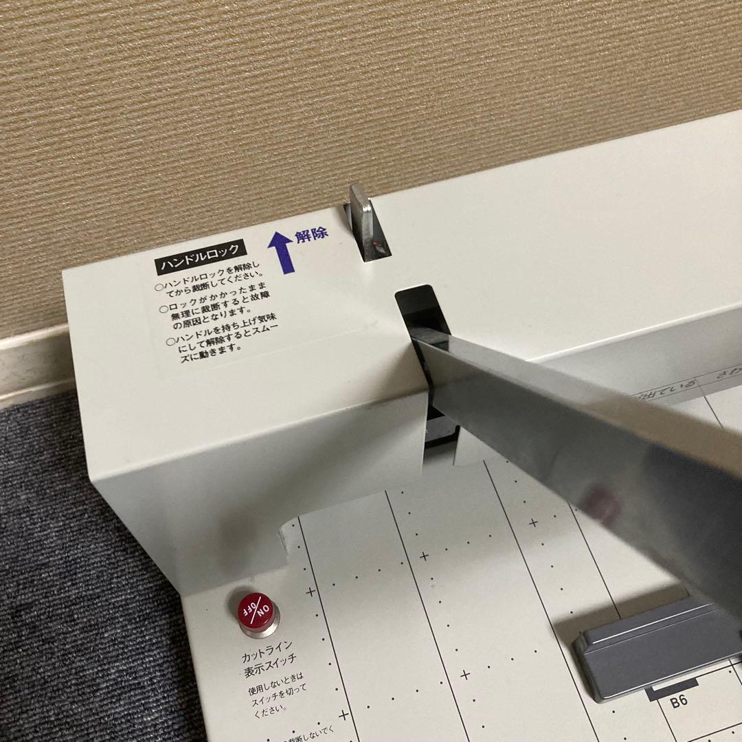 美品　PLUS PK-513L 手動裁断機　26-106