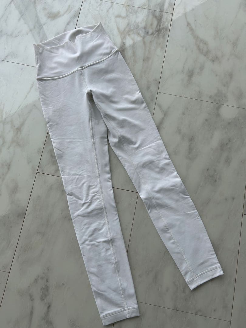 lululemon ハイウエスト　レギンス ホワイト サイズ2
