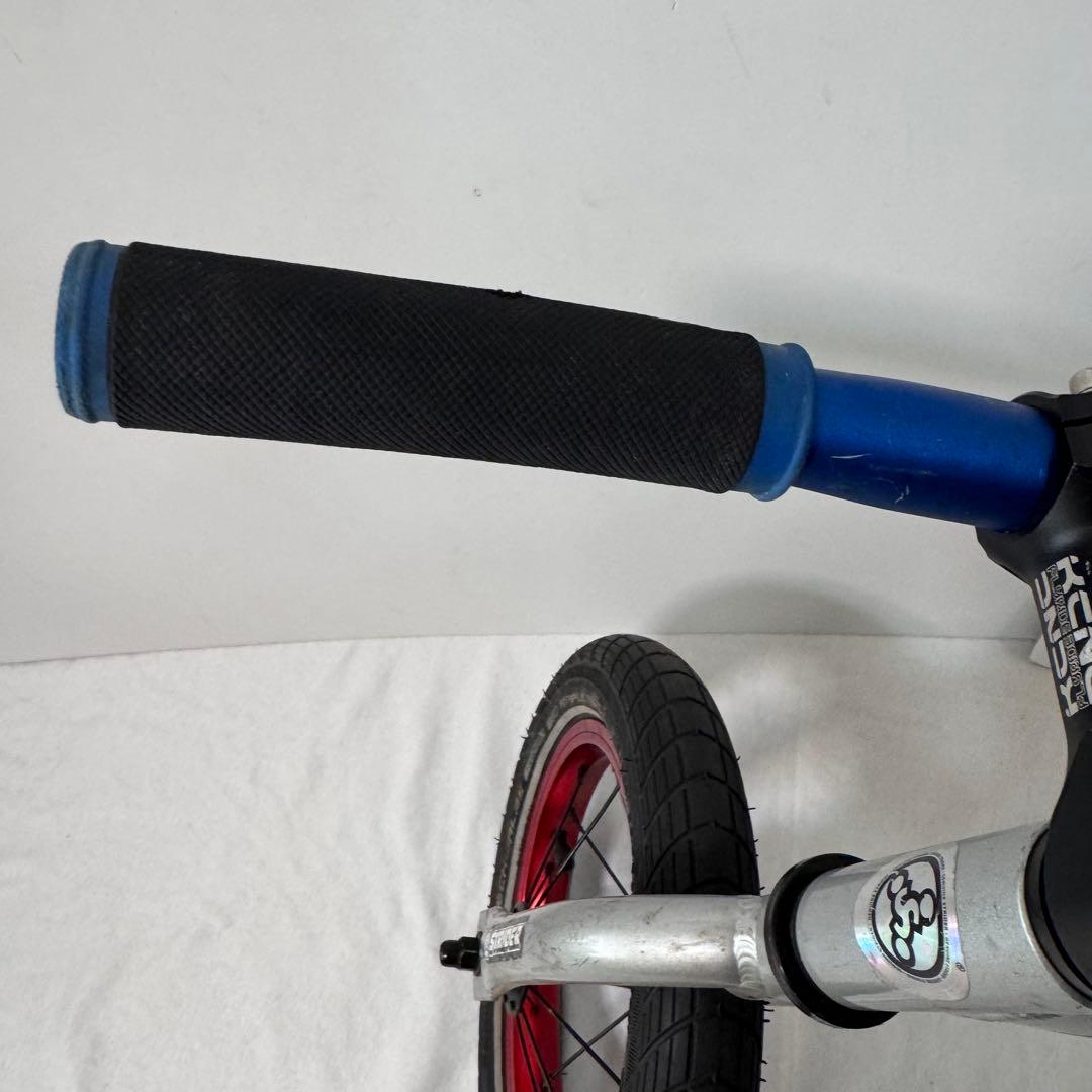 ストライダープロ　シルバー　カスタム　ランバイク　ゴムタイヤ付