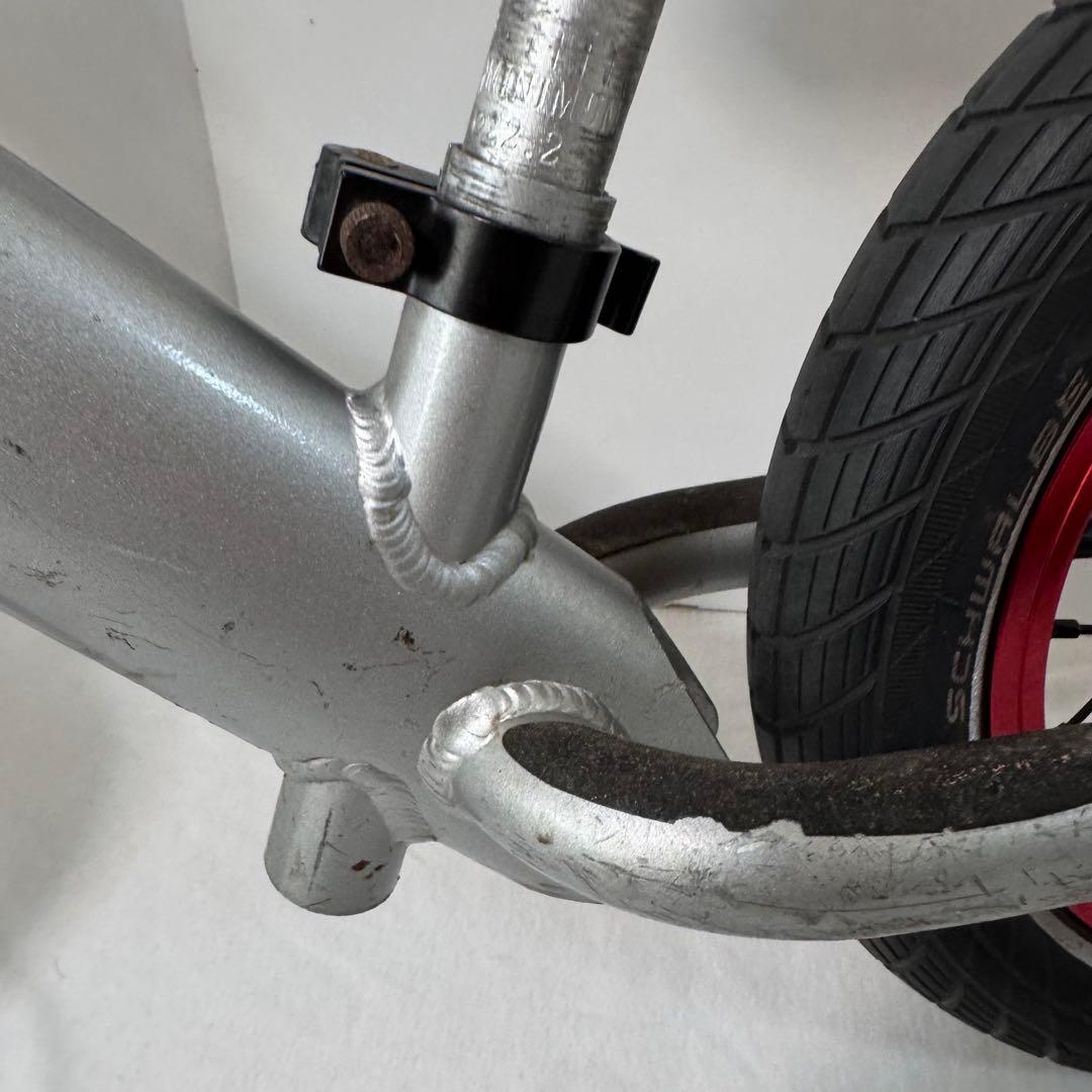 ストライダープロ　シルバー　カスタム　ランバイク　ゴムタイヤ付