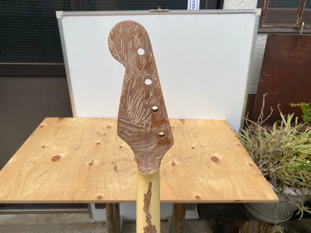 guya tone 型番不明　エレキベース　ビザールベース