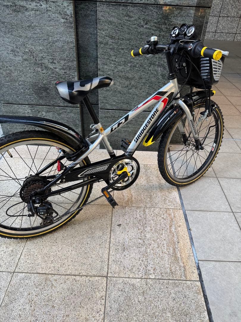 引き取り限定　ブリヂストン　クロスファイヤージュニア　22インチ