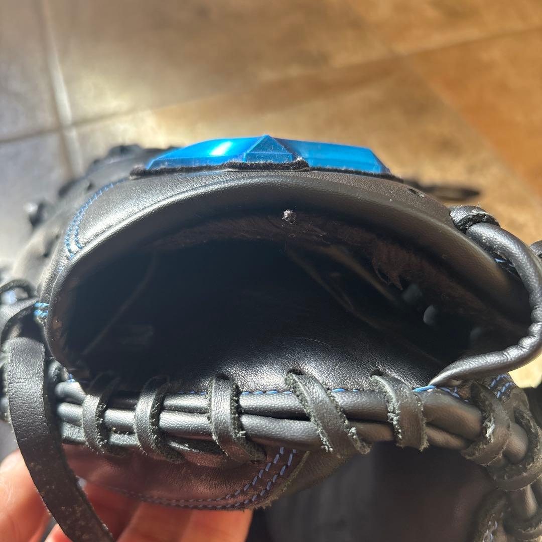 美品　MIZUNOミズノ　少年軟式用キャッチャーミット　左利き用　サウスポー　黒