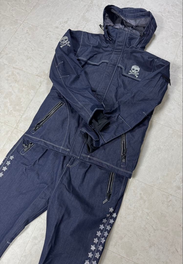 【ZEXスワロフスキー】⭐️激レア　上衣Ｍ・下L スノーボードウェアセット スカル