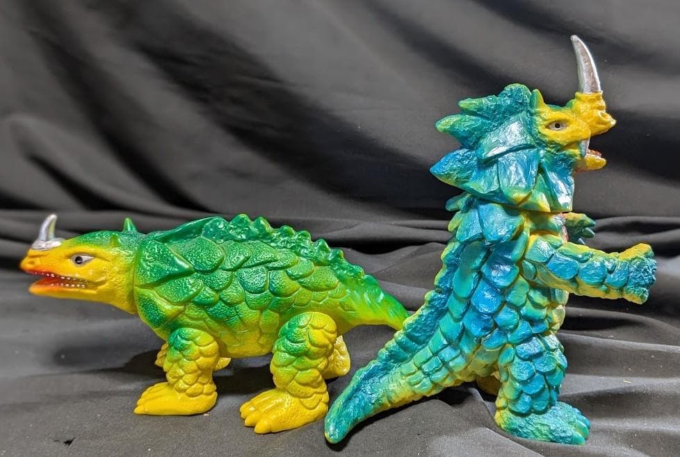 シーゴラス＆シーモンス　帰マン登場怪獣（ブルマァク復刻）ソフビ２体セット