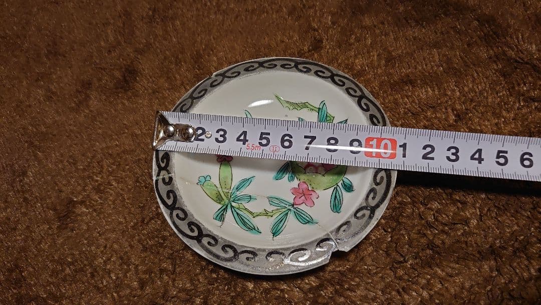 中国美術　李朝　粉彩　蝶の図　豆皿　旧家蔵出し　１客