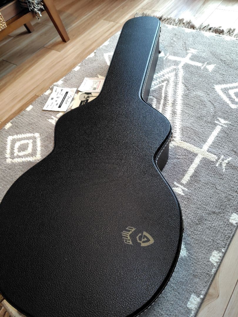 訳あり（ピックアップ不良）　Guildアコースティックギター　AO-3CE