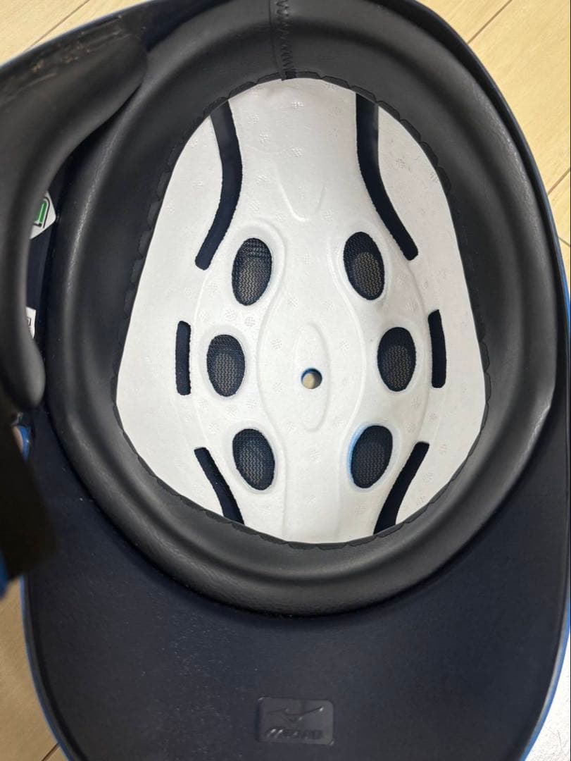 埼玉西武ライオンズ 岸潤一郎 直筆サイン入りヘルメット