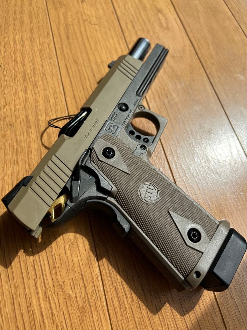 東京マルイ ハイキャパ 4.3カスタム デザートウォーリア風　フルオート