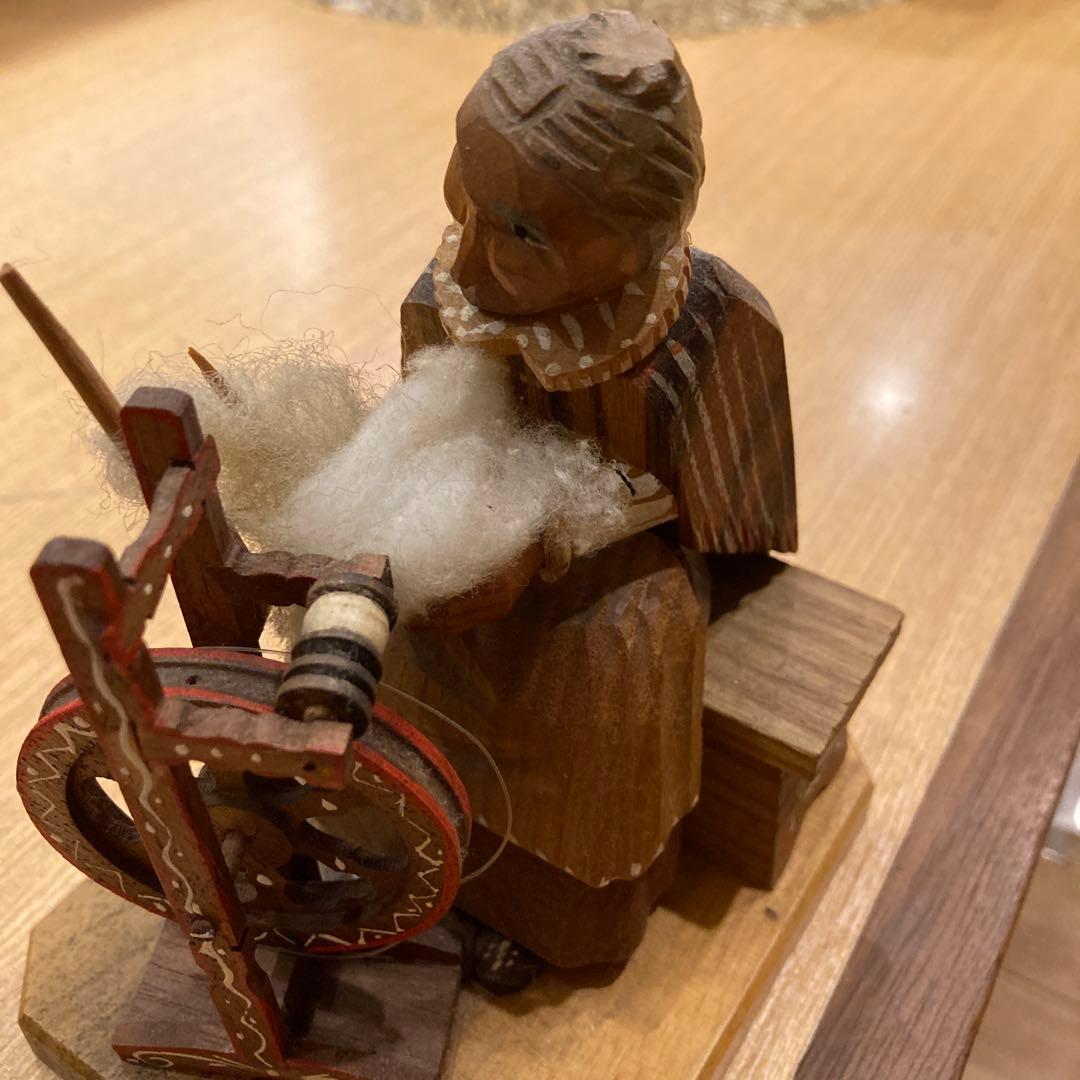 イギリス製木製糸紡ぎ機の女性彫刻アンテイーク1930年代