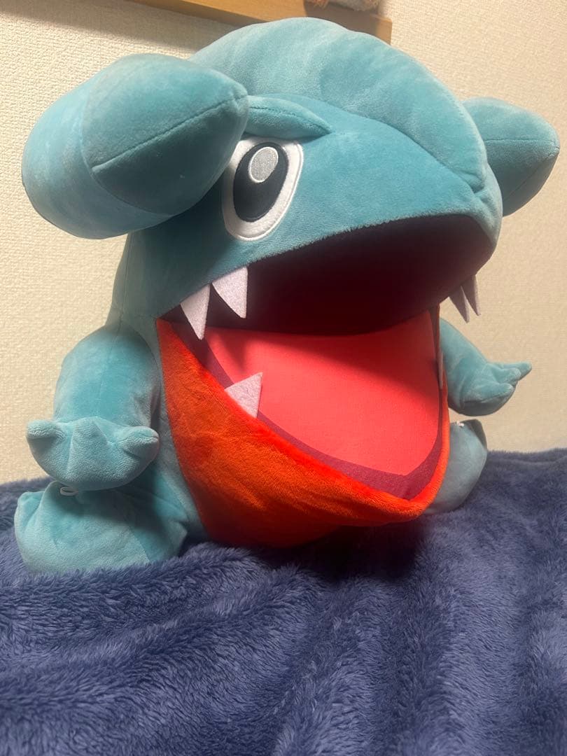 ポケモン　PCクッション フカマル