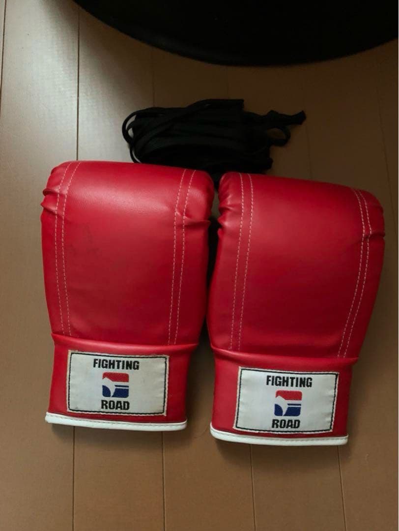 サンドバッグ　ボクシング　キック