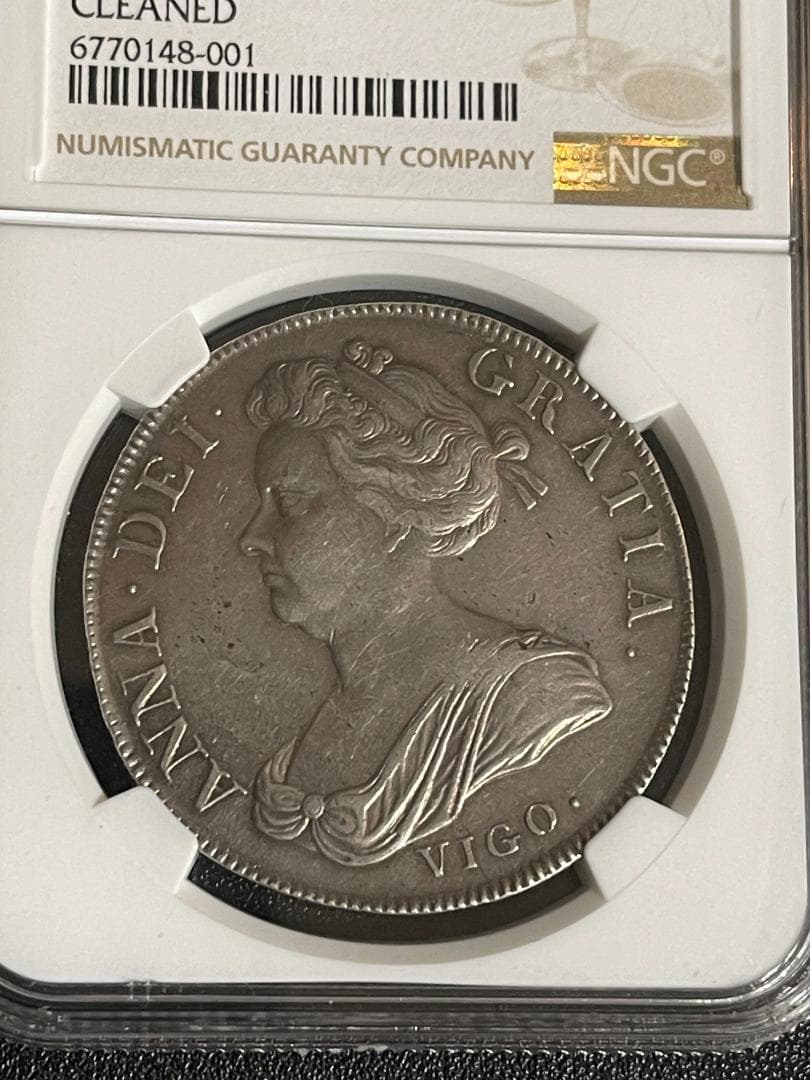 相場60-90万円　1703年VIGO ENGLAND CROWN銀貨