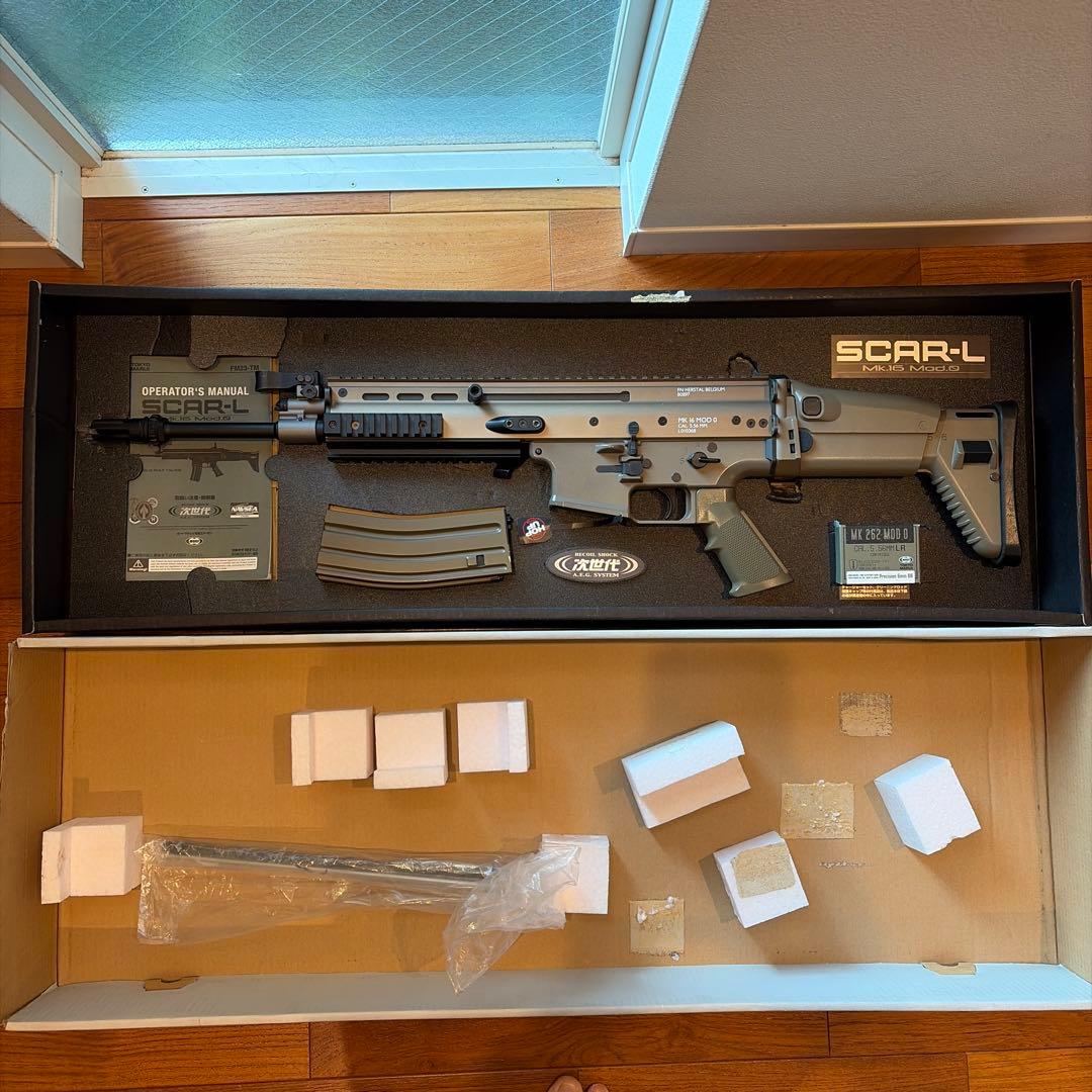 東京マルイ　次世代電動ガン　SCAR-L FDE