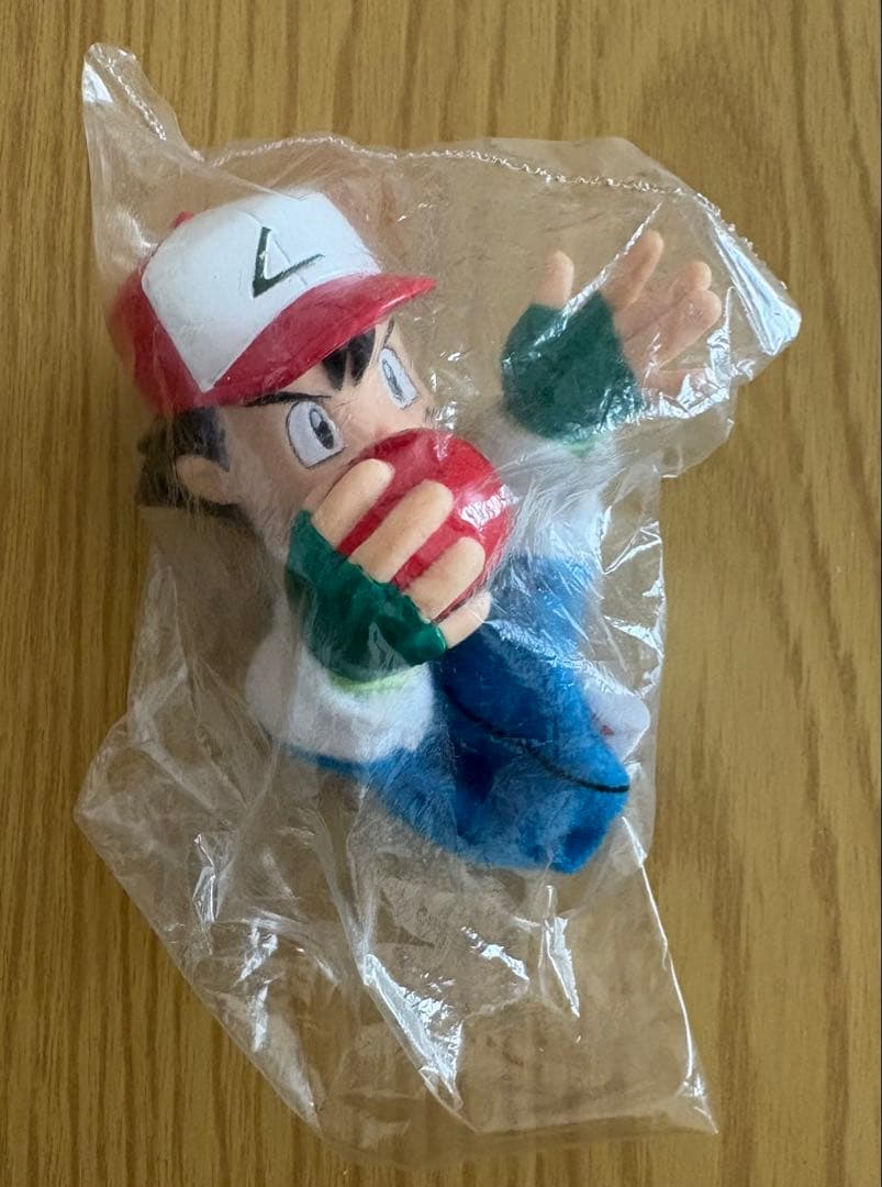 【極レア！】ポケモンの主人公サトシの指人形です。