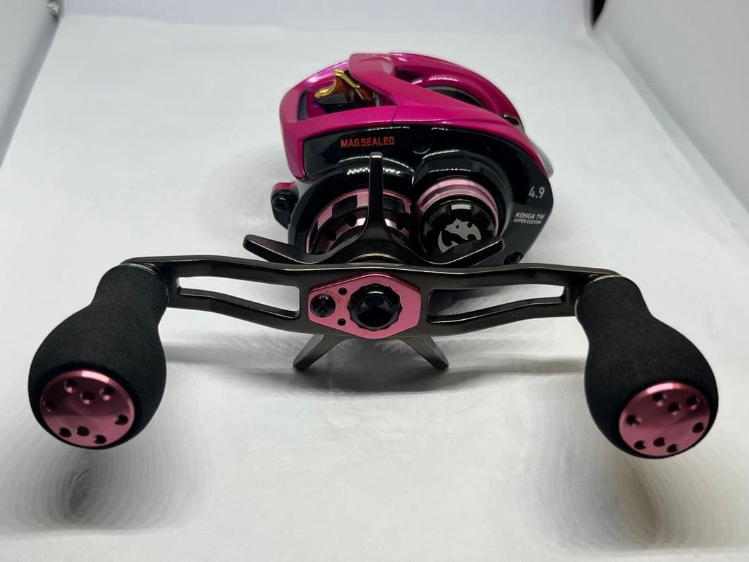 【新品未使用】激レア ダイワ 18紅牙 TW 4.9L-RM ハイパーカスタム