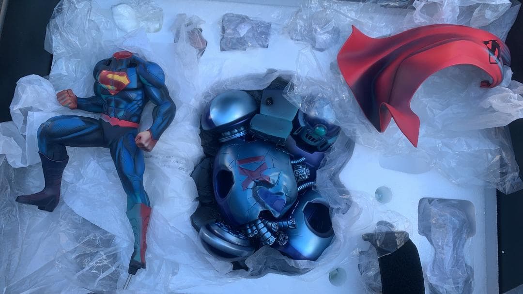 DCコミック スーパーマン アートリスペクト：スーパーマン 1/6 フィギュア