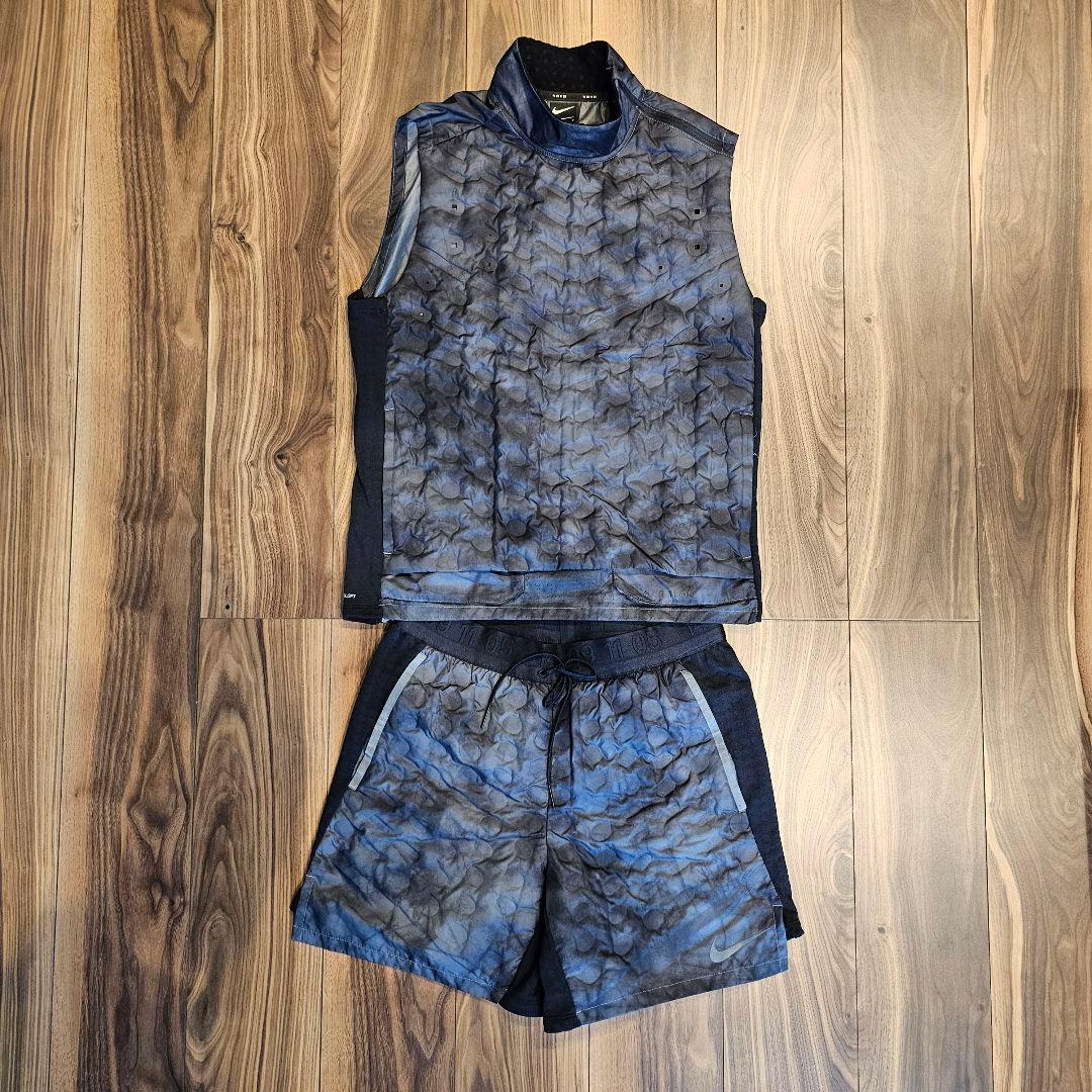 NIKE AeroLoft 3Pセットアップ